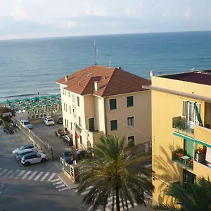 finalmarina.hotelitalianriviera.com/